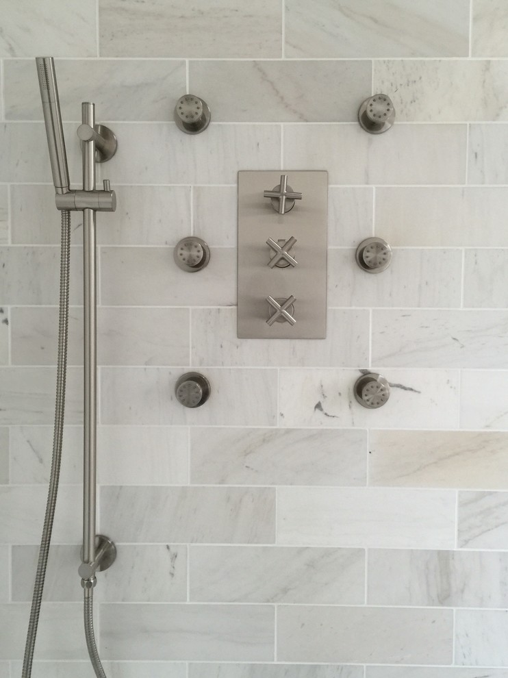 Example of a transitional bathroom design in DC Metro