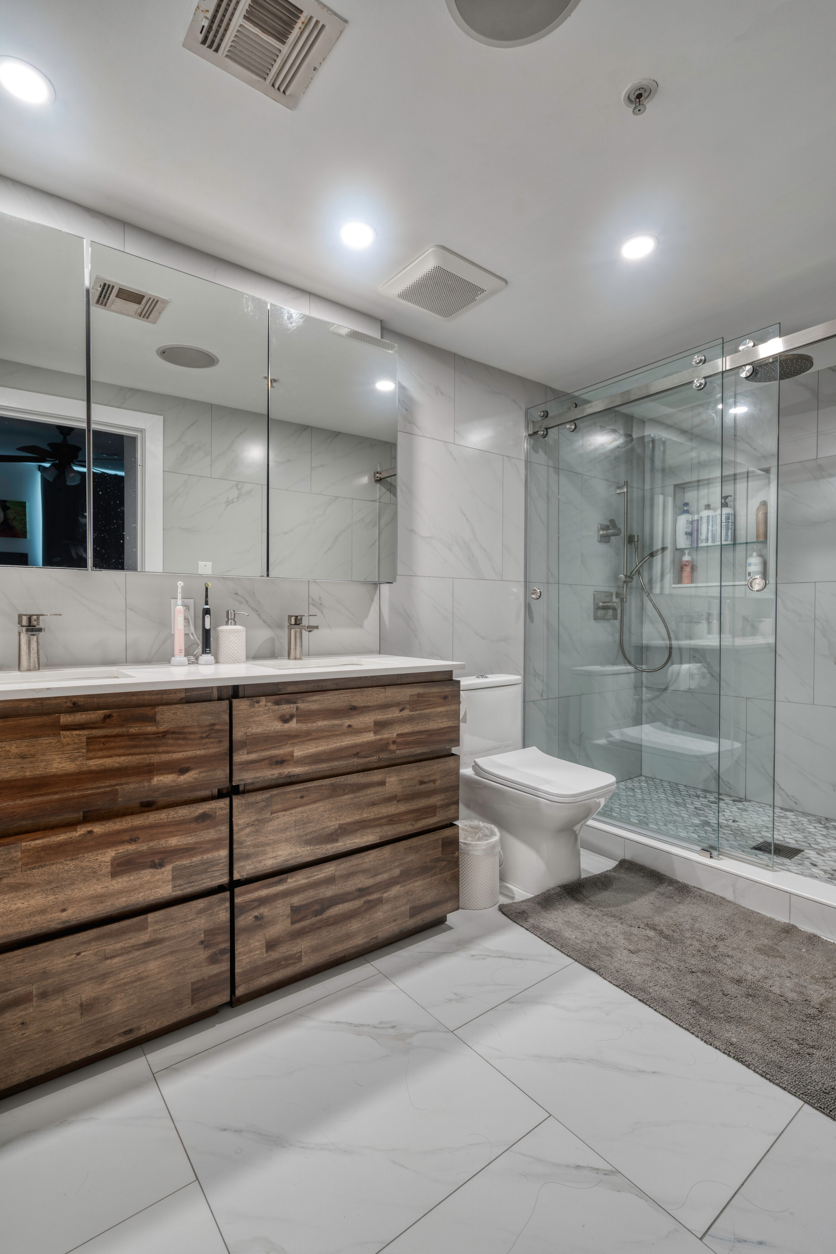 1st St at Willow - 6th Floor Bathroom