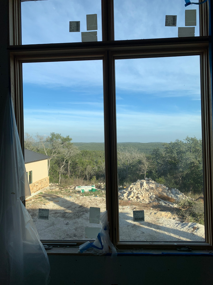 Home design - transitional home design idea in Austin