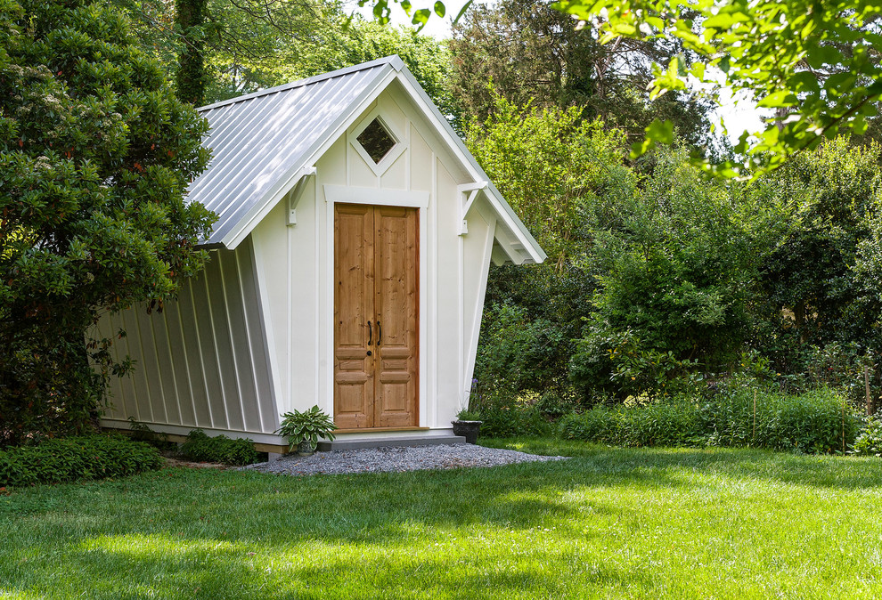 Photo of a mid-sized arts and crafts detached garden shed in Richmond.