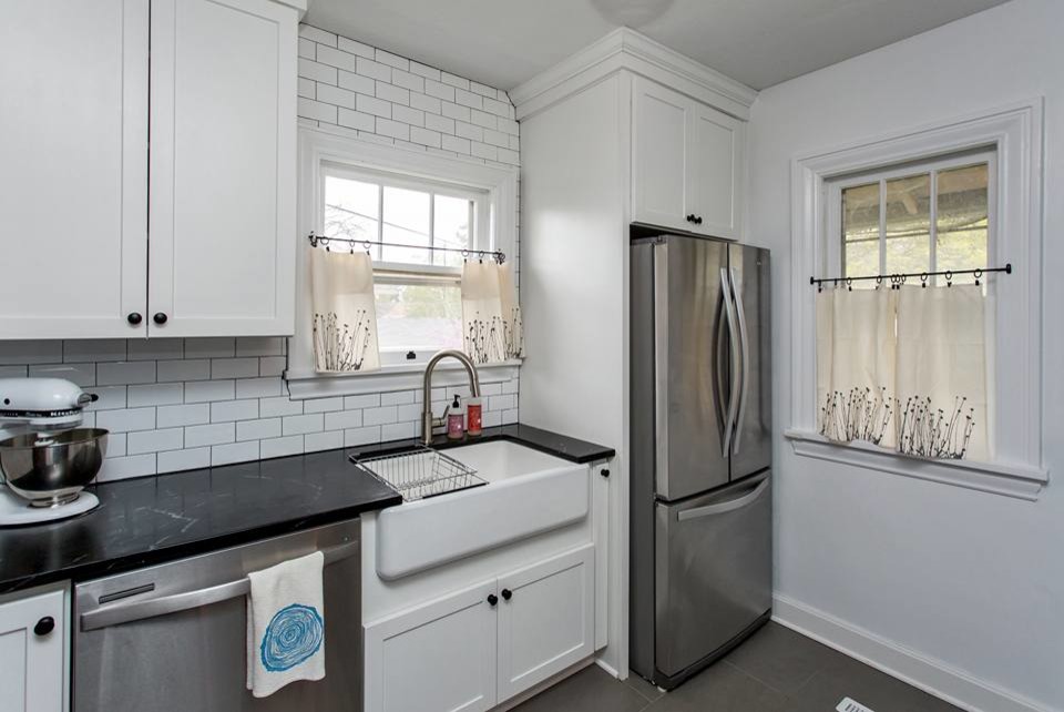 Beautiful Transitional Style Kitchen