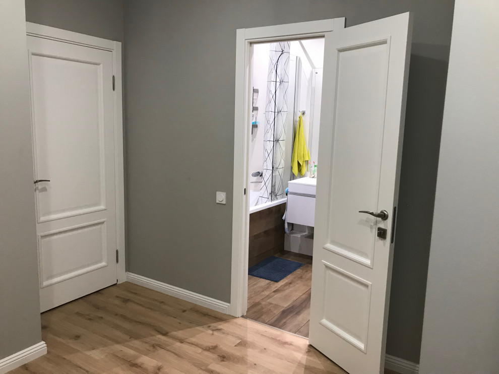 Вид на ванную из коридора