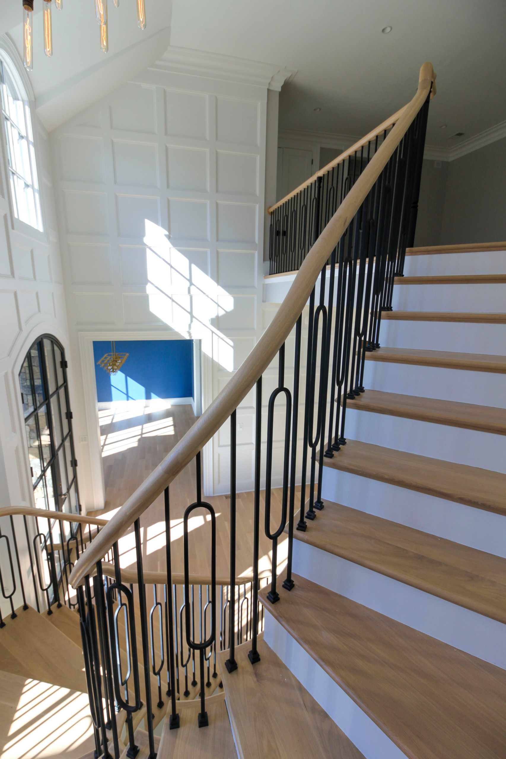 95_Remarkable and elegant floating elliptical staircase, McLean, VA 22101