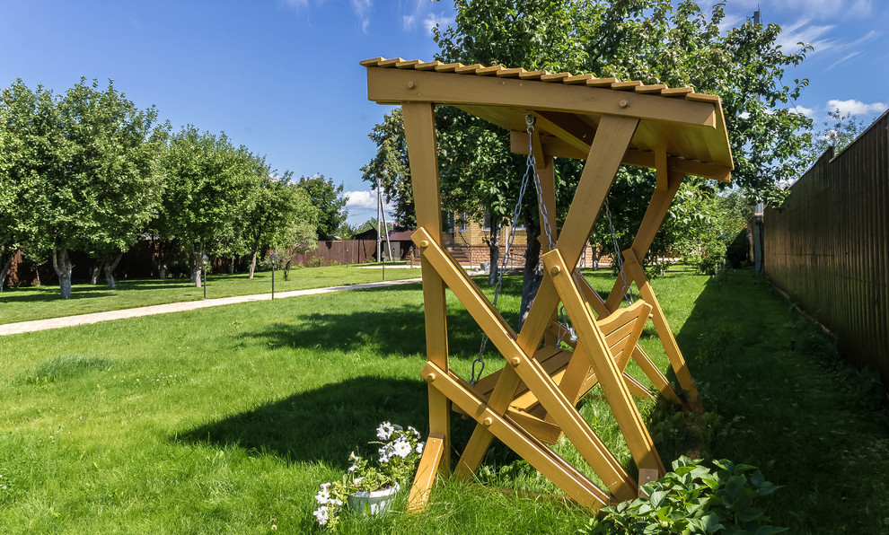 Деревянные качели