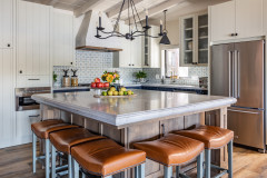 Lake Cabin Kitchen With a Light and Cozy Feel