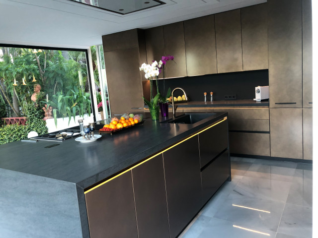 D&acute;or tropical-kitchen