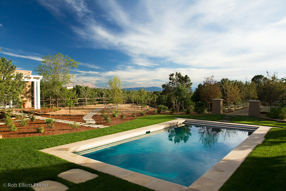 Photo of a mediterranean pool in Albuquerque.