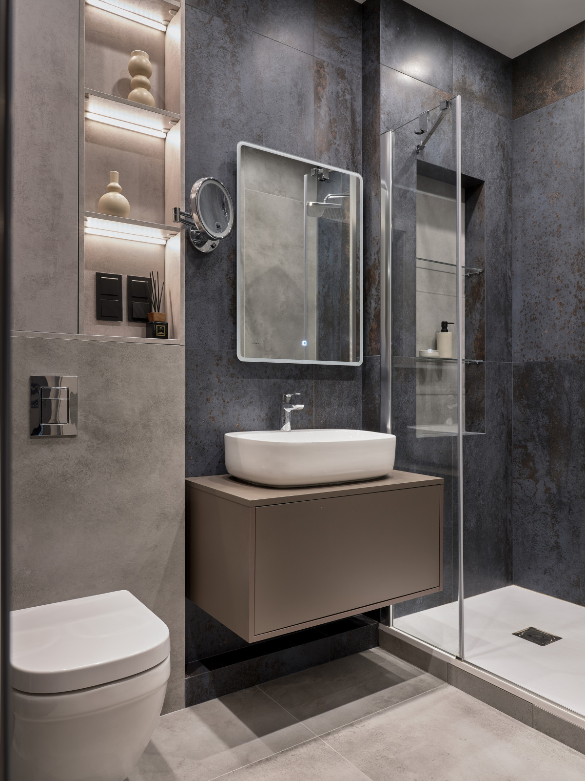 Современный интерьер с фиолетовыми акцентами