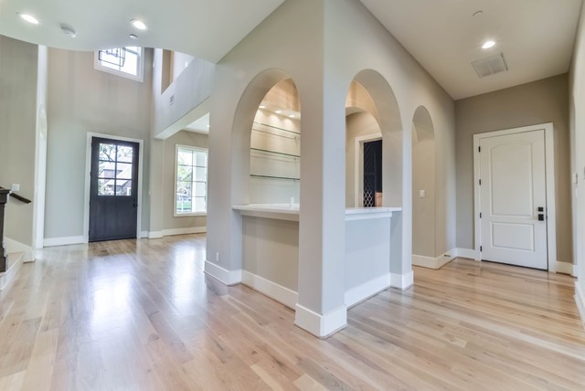 1106 Lone Star transitional-entry