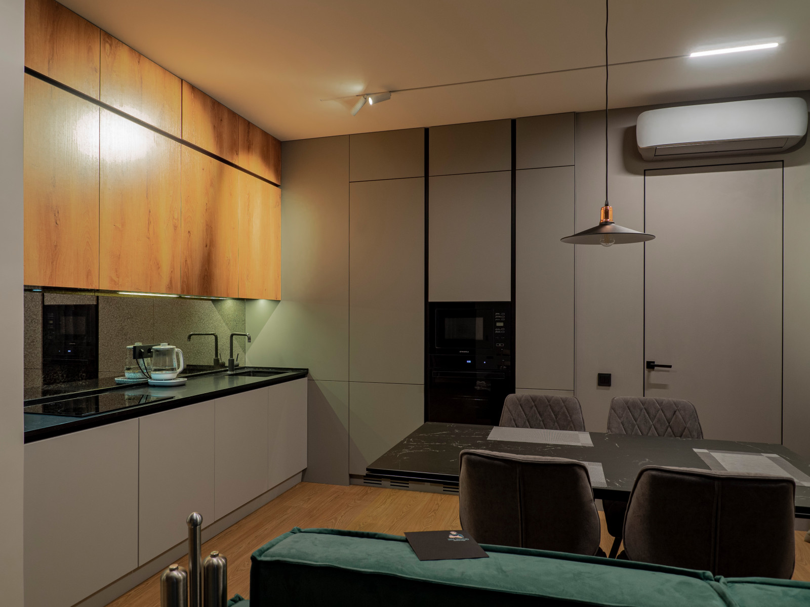 Стильная кухня в минималистичном стиле