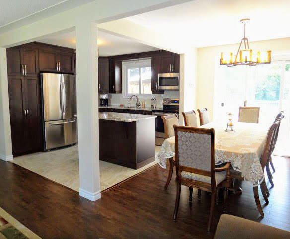 Home design - transitional home design idea in Toronto