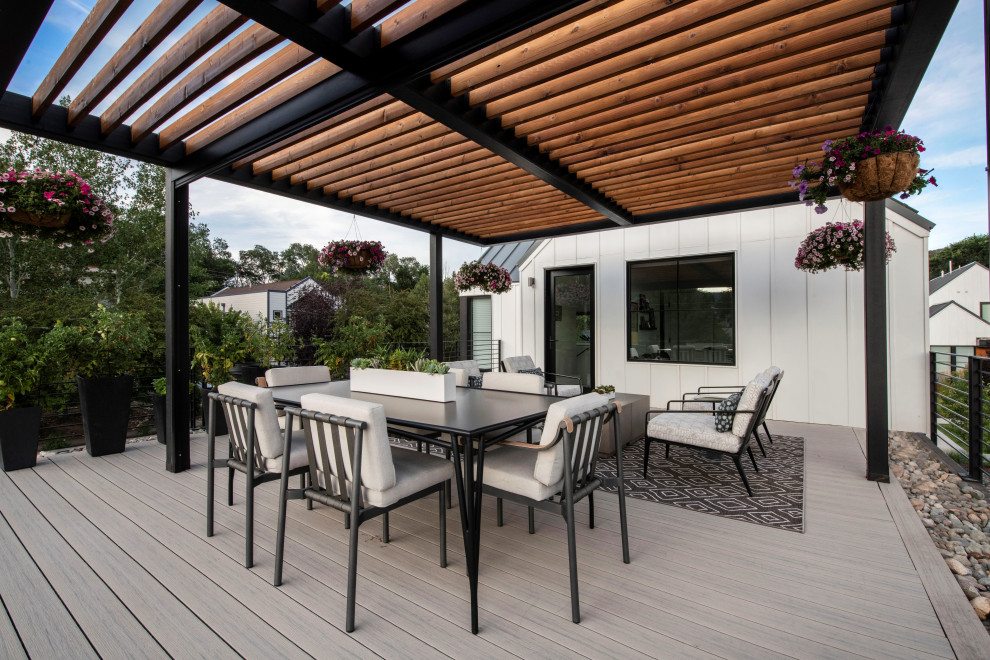 Farmhouse Deck - Farmhouse - Deck - Phoenix