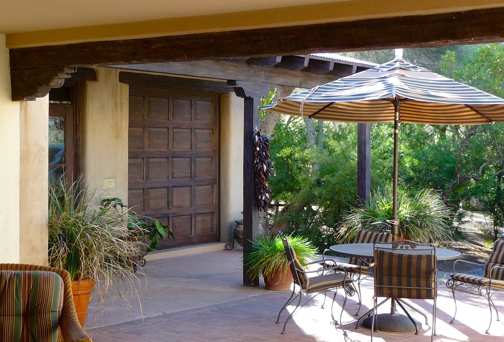 Mountain style home design photo in Phoenix