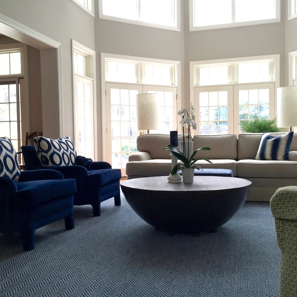Inspiration for a transitional home design remodel in New York with gray walls