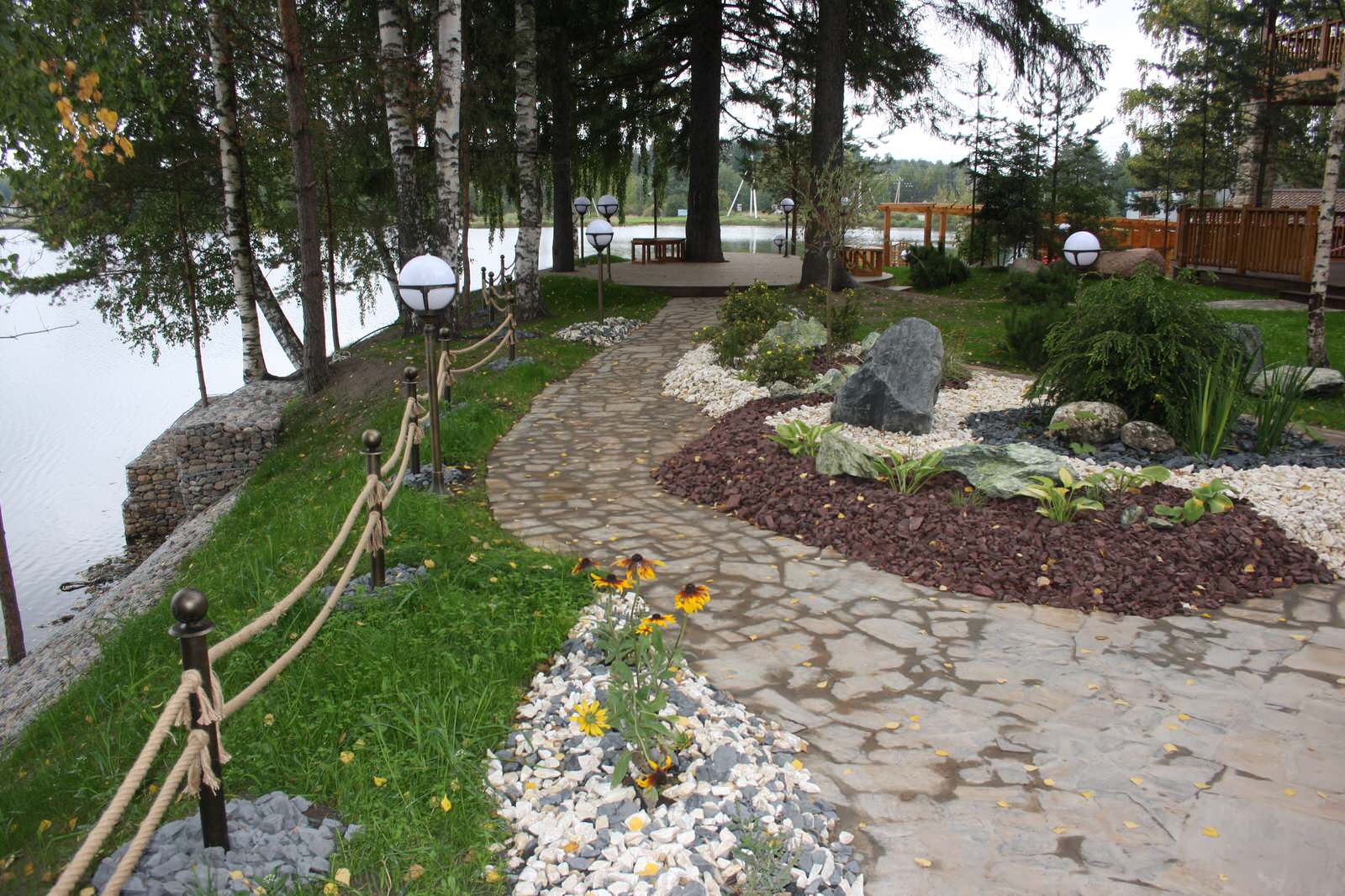 Каменные отсыпки и рокарий