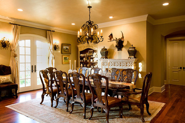 countryside house dining room