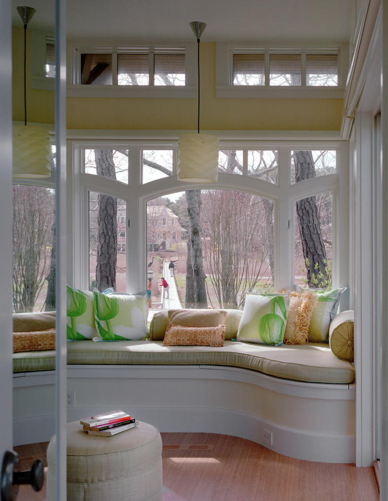 This is an example of an eclectic verandah in Boston.