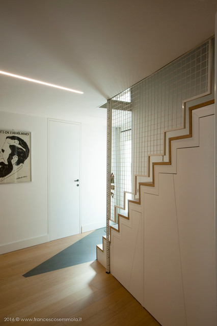 Compattezza e altezza | 70 mq contemporary-entrance