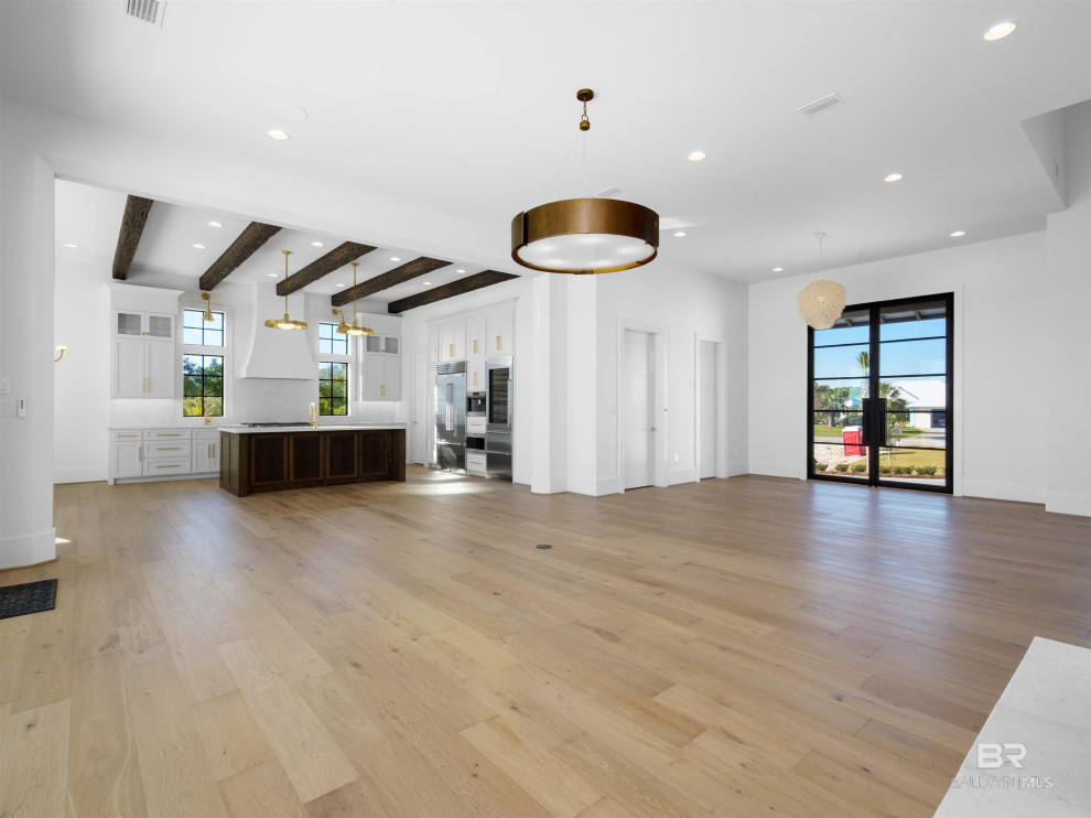 Refined Luxury Waterfront