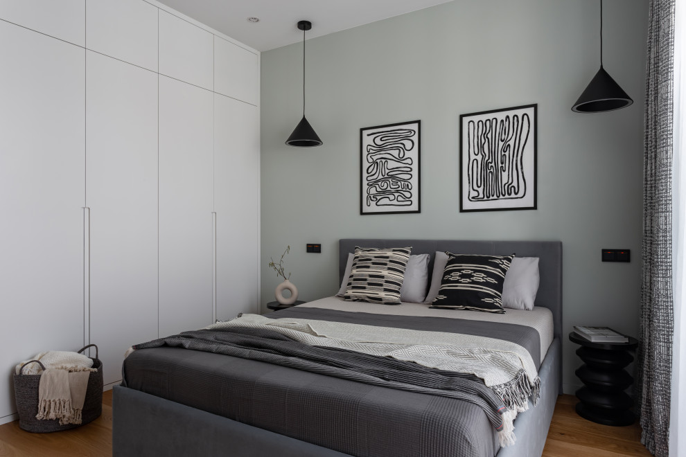 LightТверская