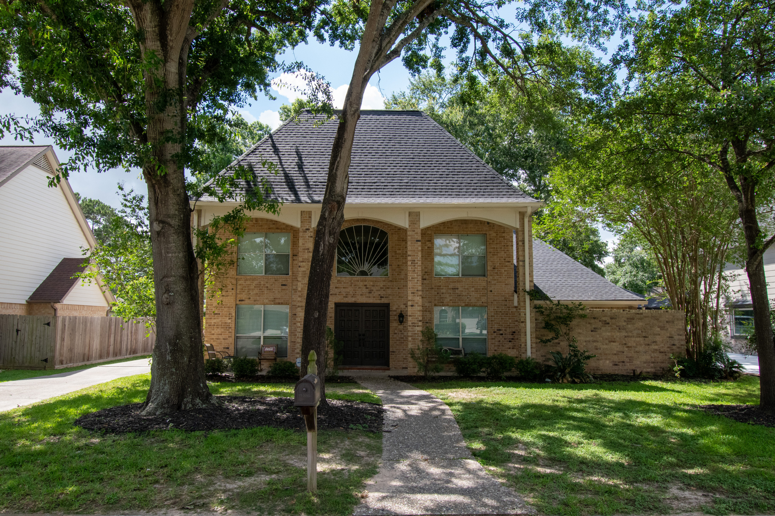 Full Roof Replacement & Exterior Restoration on a 1990s Spanish‑Tile Metal Roof