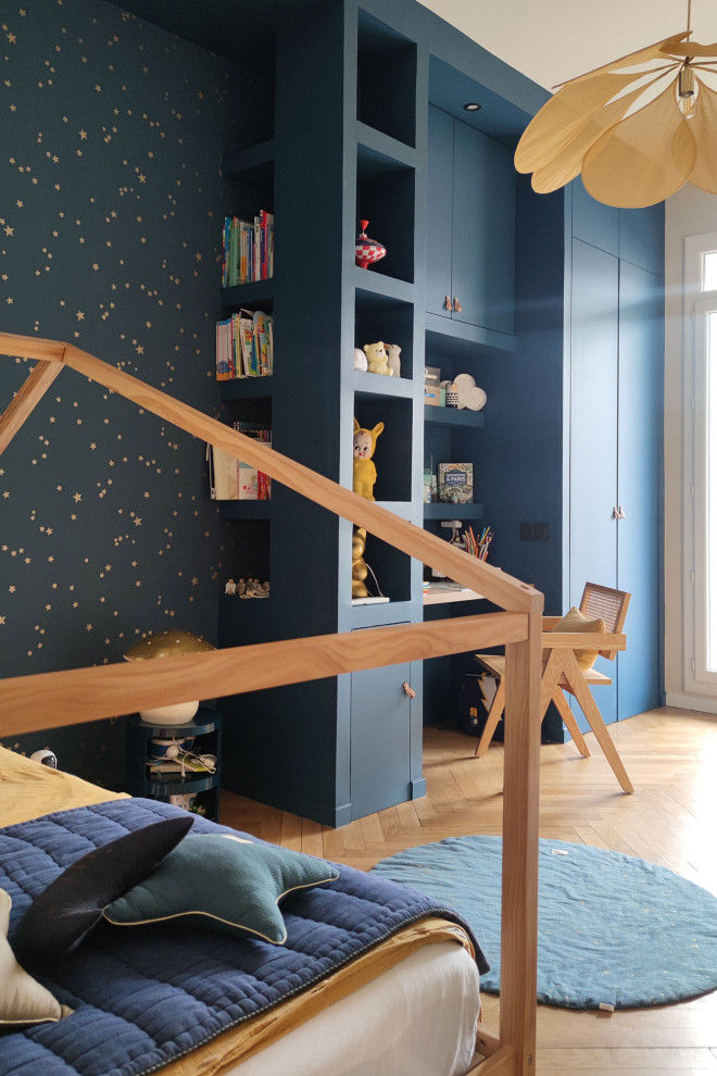 Источник вдохновения для домашнего уюта: детская в стиле модернизм с спальным местом для ребенка от 4 до 10 лет, мальчика