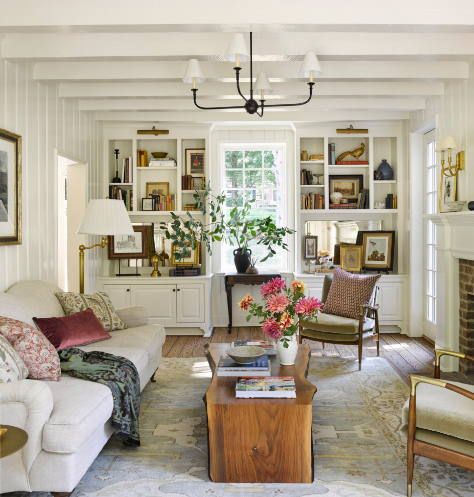 Living room - traditional living room idea in Nashville