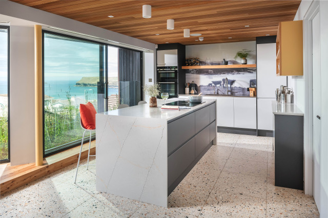 Turnstones beach-style-kitchen