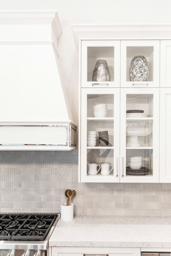 Example of a transitional kitchen design in Phoenix