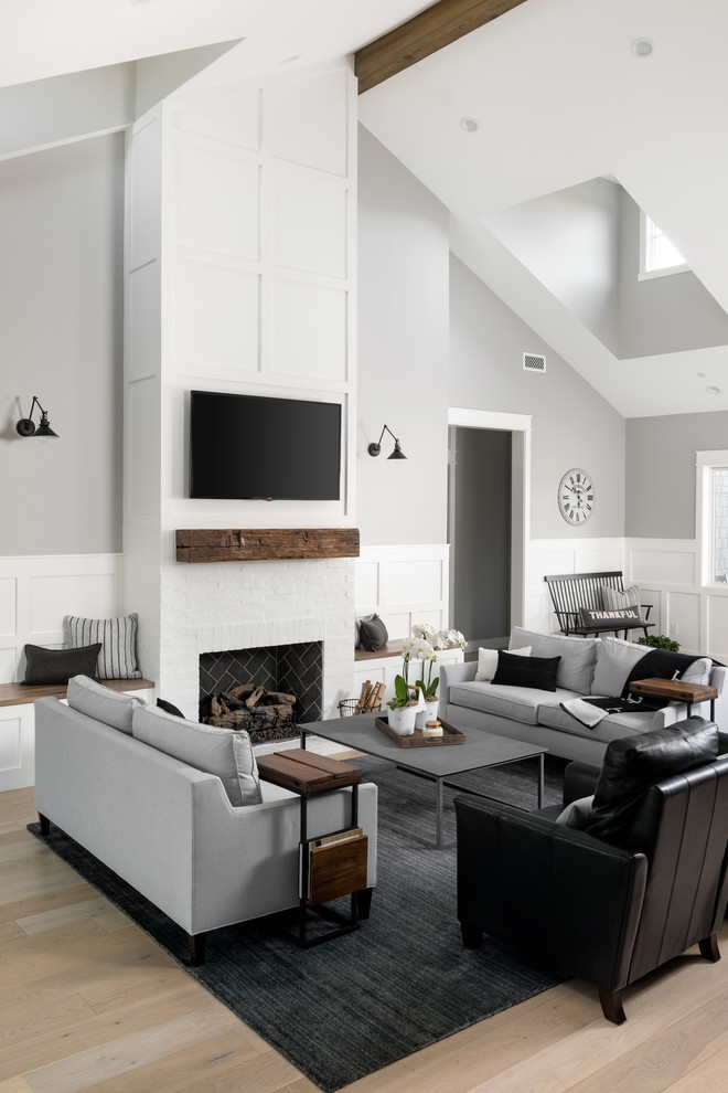 Inspiration for a transitional home design remodel in Phoenix