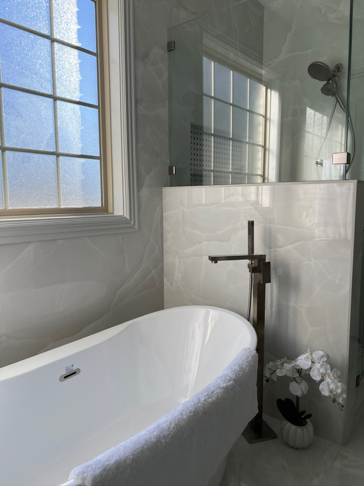 Elegant Fairvue Bathroom