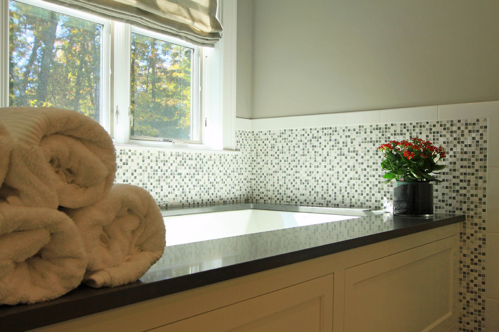 Inspiration for a transitional home design remodel in Boston