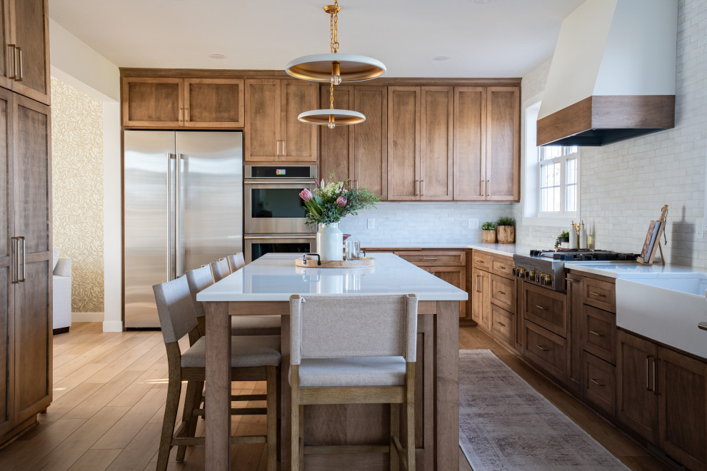 Kitchen - transitional kitchen idea in Minneapolis