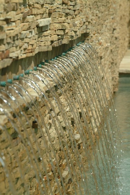 Pool Features eclettico-piscina