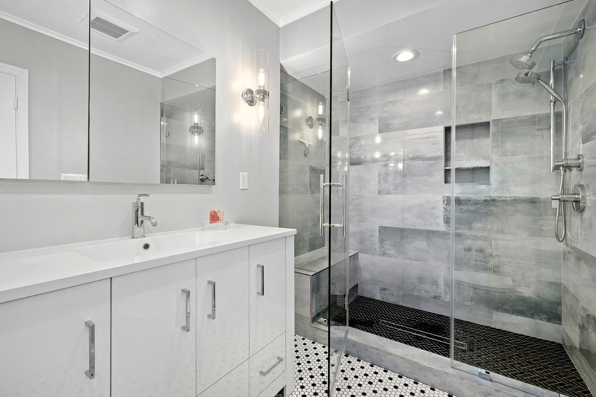 Monte Mar Vista, CA / Complete Bathroom Remodel