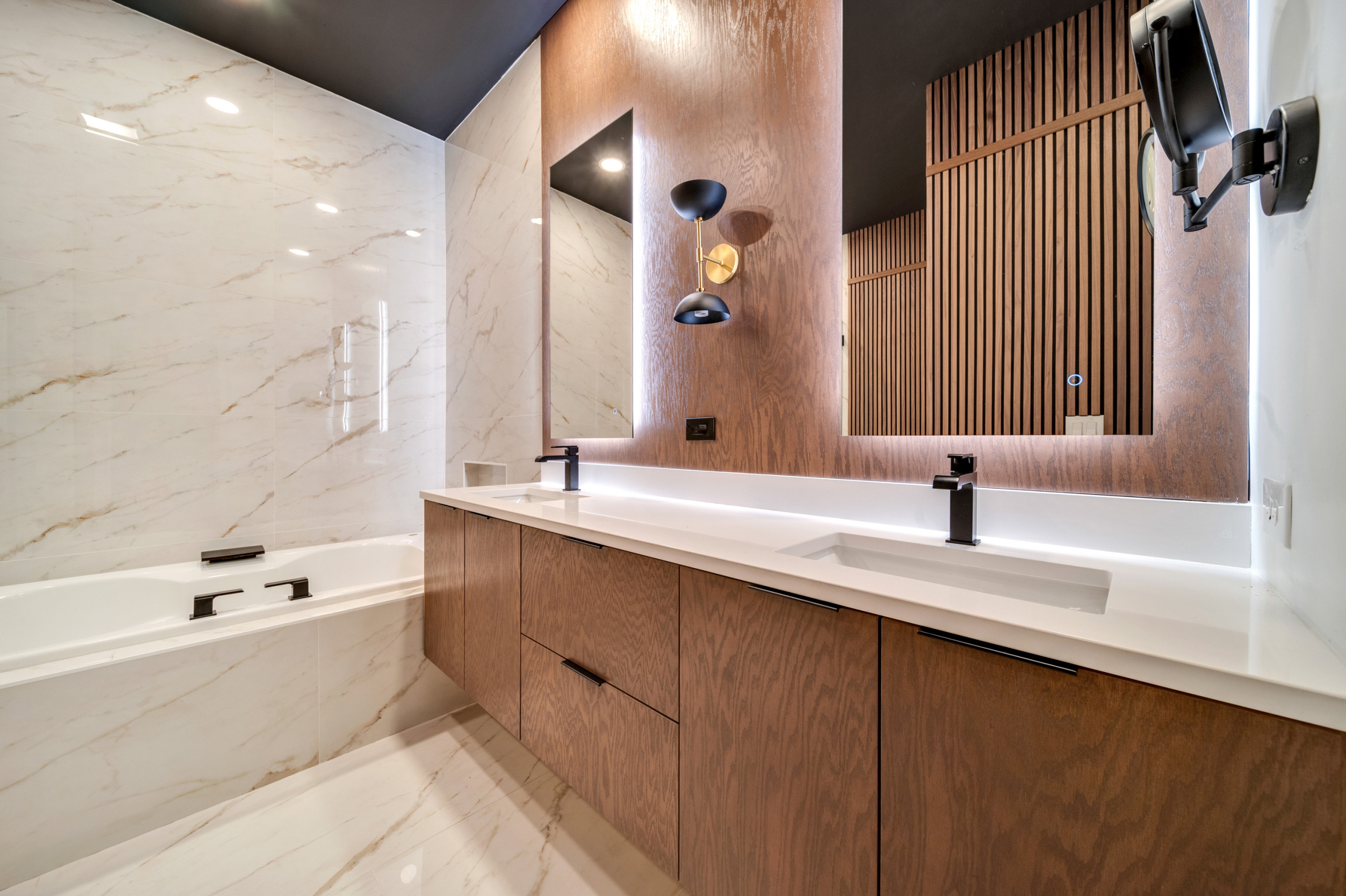 SOUTH ATLANTA MASTER BATH