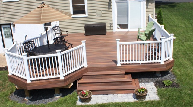 Composite Deck and Railings With Circular Area contemporary-terrace