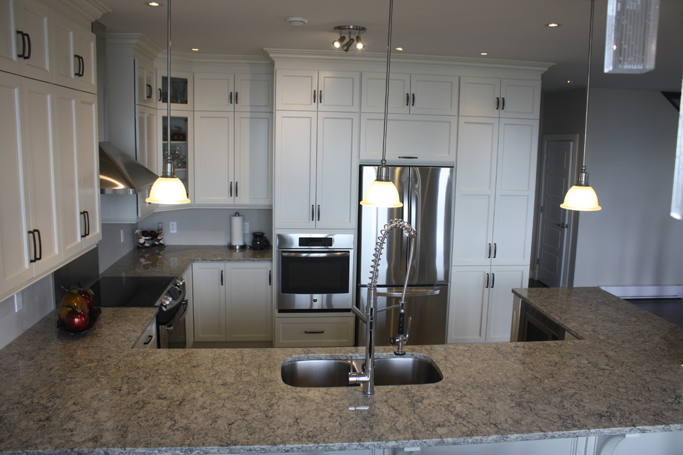 Inspiration for a large transitional kitchen remodel