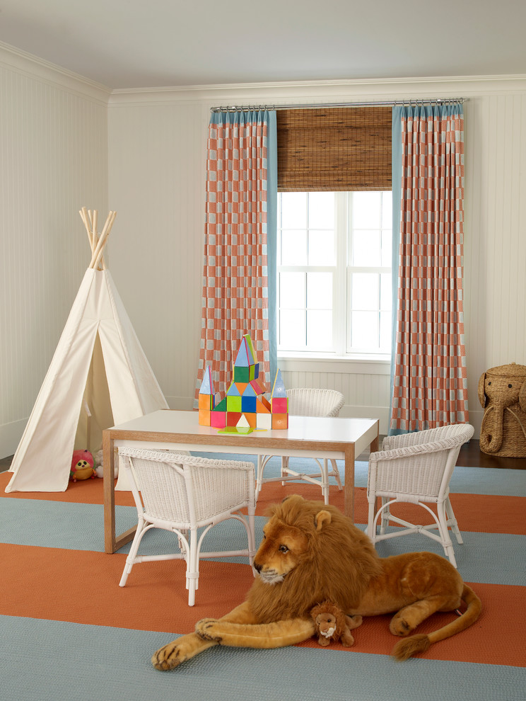 East Hampton Village - Tria Giovan