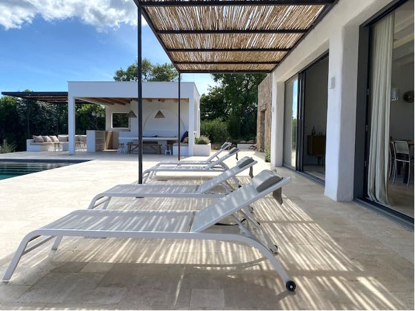 POOL HOUSE dessiné par Caroline Burget