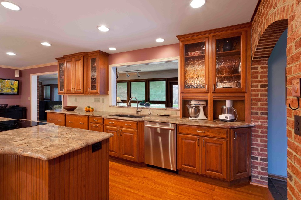 Cockeysville, MD combined spaces Traditional Kitchen Baltimore by Prince Kitchens