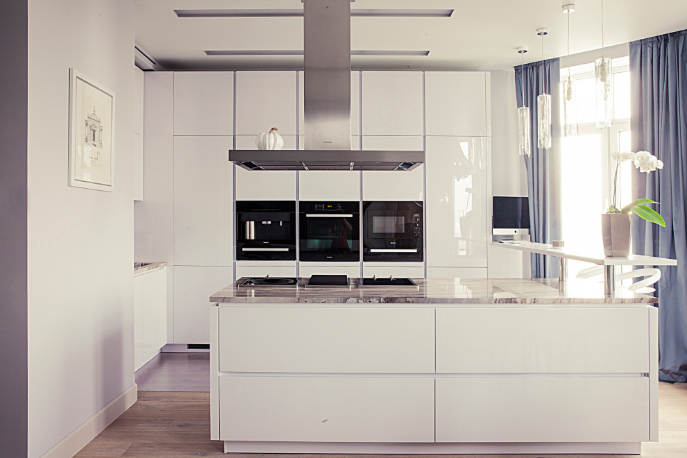 В оттенках серого