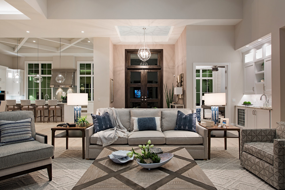 Home design - transitional home design idea in Miami