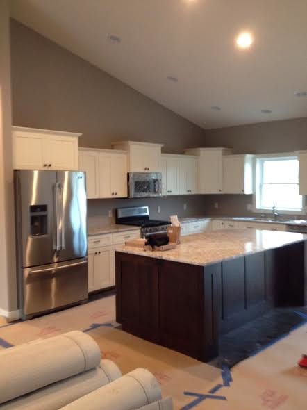 Kitchen - transitional kitchen idea