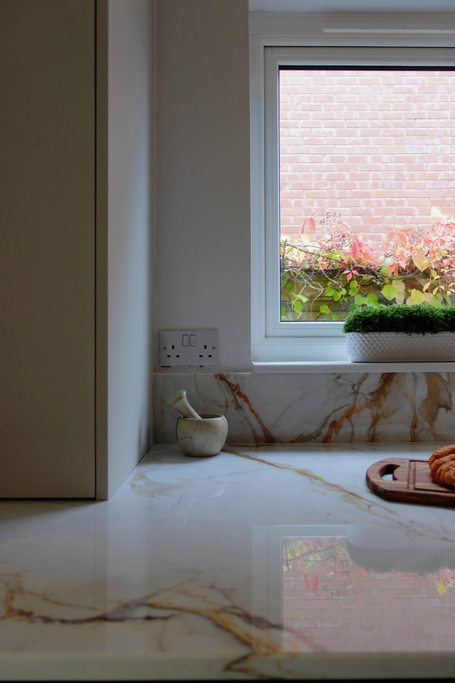 The Bilton Kitchen - Gola - RRP £25,000 - Luxe Price £20,500