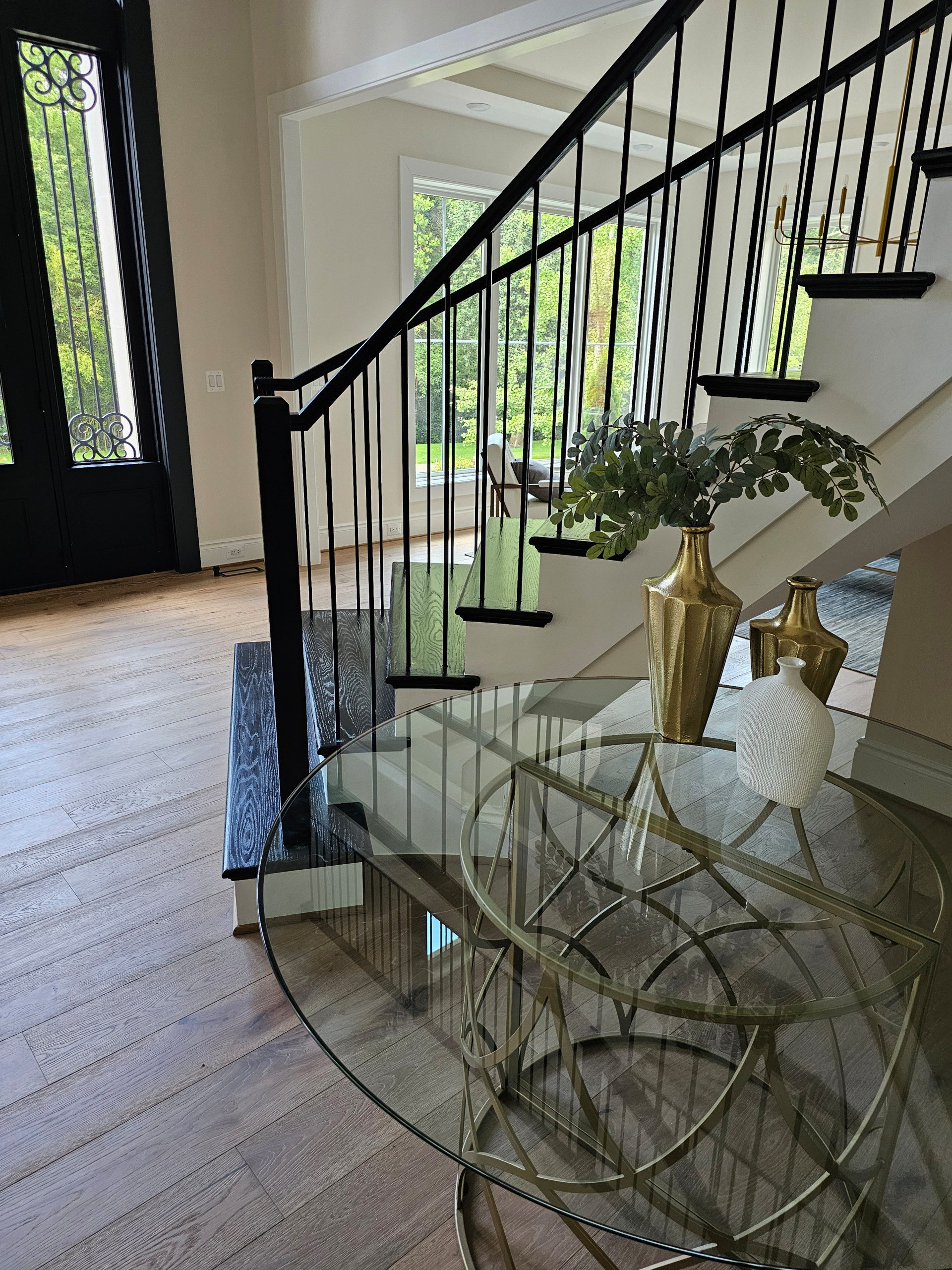 Elegant Curve Elevates Modern Design, Mclean, VA 22101
