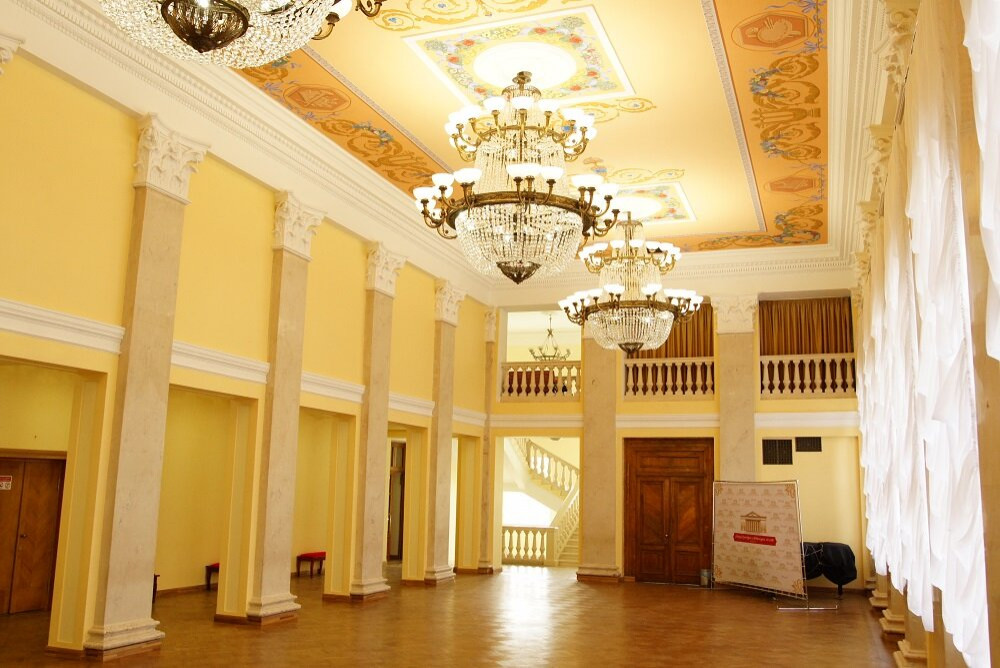 Роспись потолка в ДК Металлург