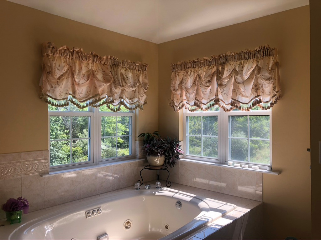 Bathroom with pop