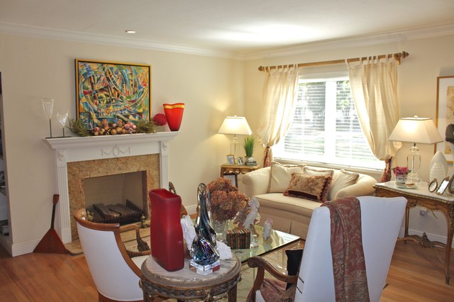 My Houzz: Cozy Combination of Antiques and Art