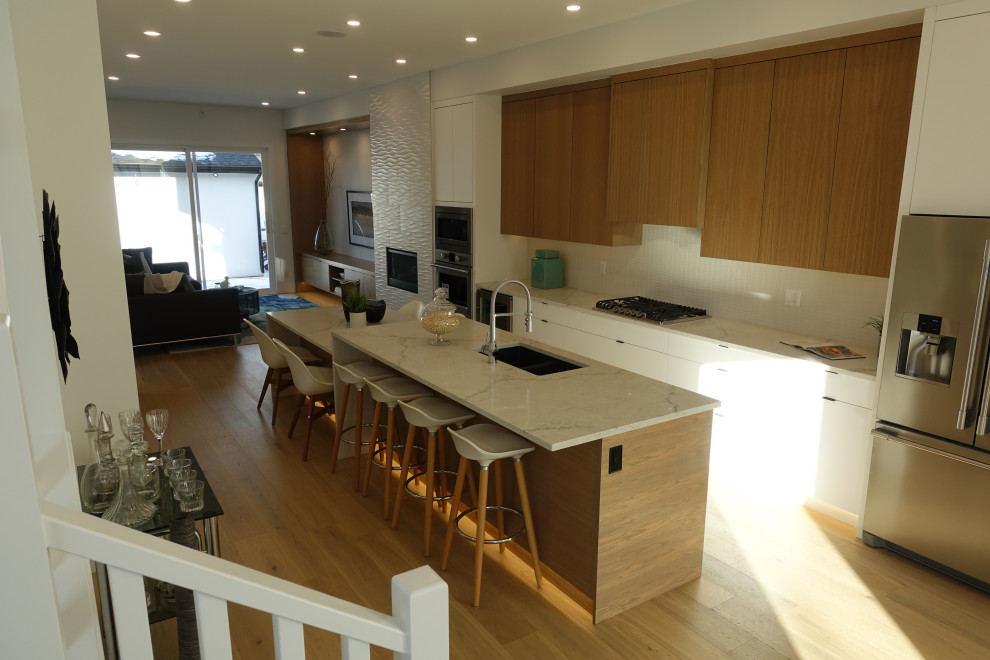 Home design - transitional home design idea in Calgary
